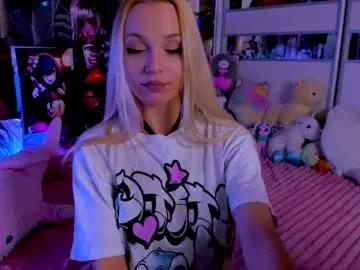 cuttie_ponyy from Chaturbate