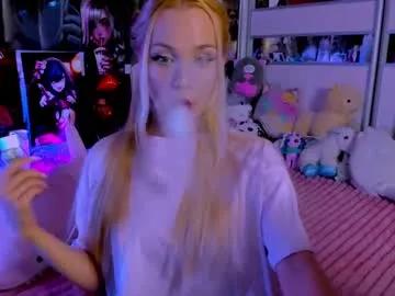 cuttie_ponyy from Chaturbate