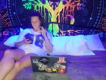 daddies_lil_secret from Chaturbate