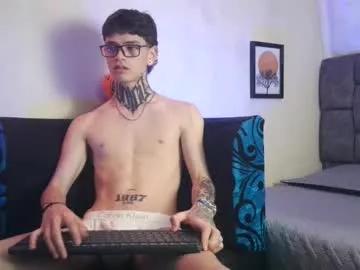 dann_brown from Chaturbate