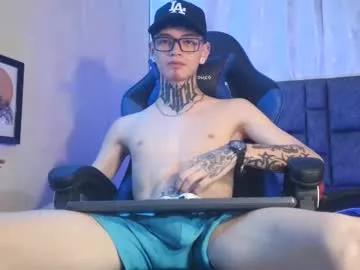 dann_brown from Chaturbate