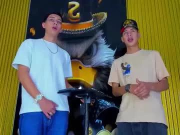 Discover our girls online shows and discover the company of countless livestreamers, with stunning shapes, sex toys and more.