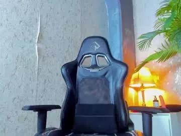 dennis_cox_ from Chaturbate