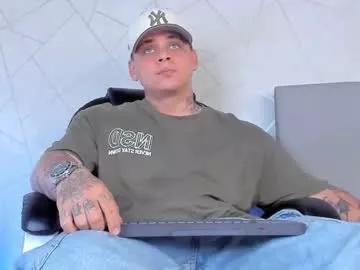 dennis_munera from Chaturbate