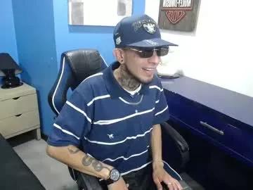 dereckk_18 from Chaturbate