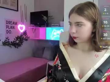 Discover our girls online shows and discover the company of countless livestreamers, with stunning shapes, sex toys and more.