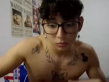 dillom420 from Chaturbate