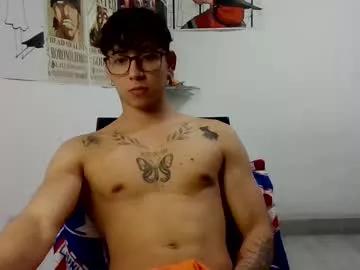 dillom420 from Chaturbate