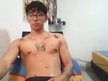 dillom420 from Chaturbate