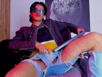 dimitrideluxe from Chaturbate