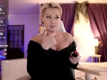 divine_kim from Chaturbate