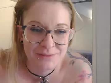 dixie_comanche from Chaturbate