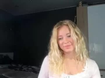 e___lisa from Chaturbate