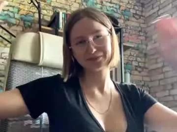 Earleneaxley webcams show profile image 