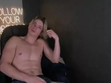 eevee52 from Chaturbate