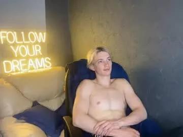 eevee52 from Chaturbate