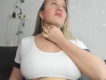 eleecttraa_12 from Chaturbate