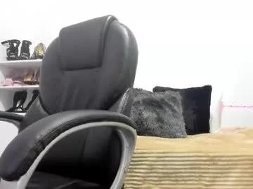 ella_lxx_ from Chaturbate