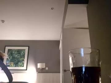 ellababy94 from Chaturbate