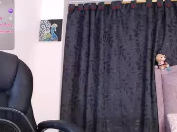 ellajonz from Chaturbate