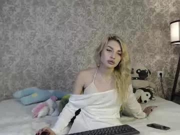 ellamilla from Chaturbate