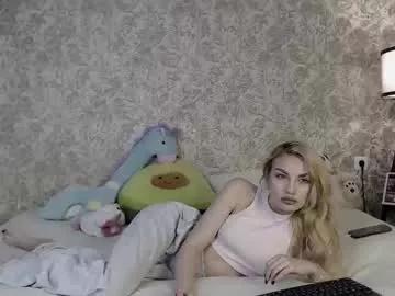 ellamilla from Chaturbate