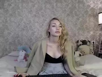 ellamilla from Chaturbate