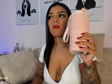 ellegisellee from Chaturbate