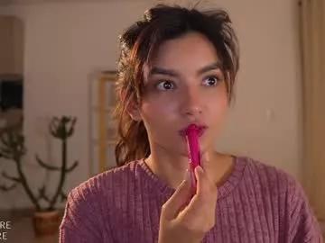 ellelure_ from Chaturbate