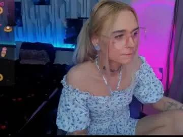 elli_26 from Chaturbate