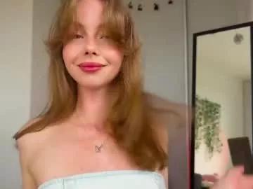 elli_harmon from Chaturbate