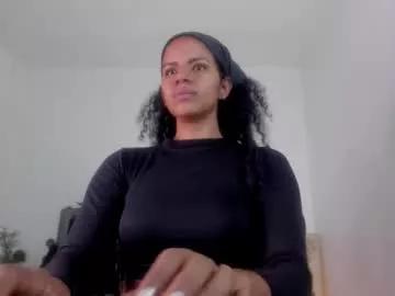 ellie_alves from Chaturbate