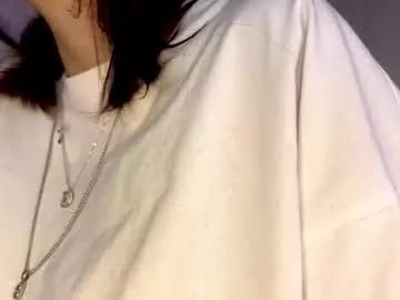 ellie_hollow from Chaturbate