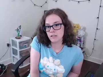 elliecharmful from Chaturbate