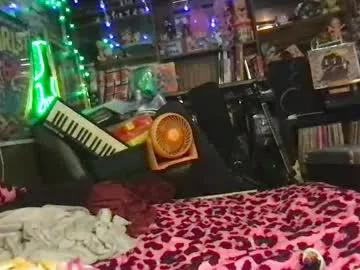 ellielouise11 from Chaturbate
