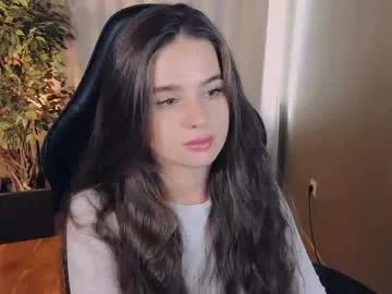 elliephant_ from Chaturbate