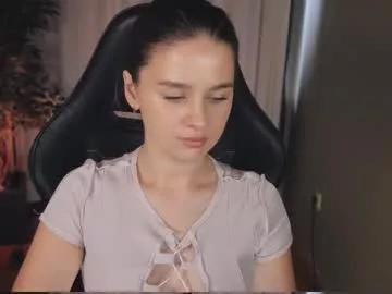 elliephant_ from Chaturbate