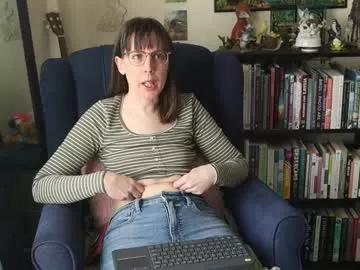 ellynaomi from Chaturbate