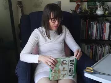 ellynaomi from Chaturbate