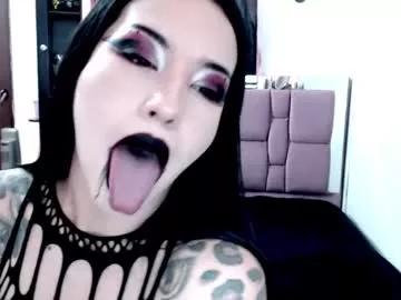 emearld_black from Chaturbate