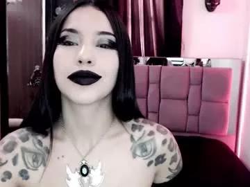 emearld_black from Chaturbate