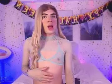 Discover our girls online shows and discover the company of countless livestreamers, with stunning shapes, sex toys and more.