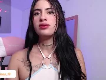 Discover our girls online shows and discover the company of countless livestreamers, with stunning shapes, sex toys and more.