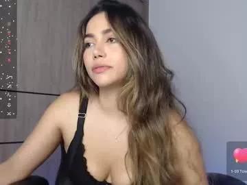 Discover our girls online shows and discover the company of countless livestreamers, with stunning shapes, sex toys and more.