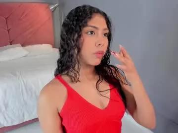 Discover our girls online shows and discover the company of countless livestreamers, with stunning shapes, sex toys and more.
