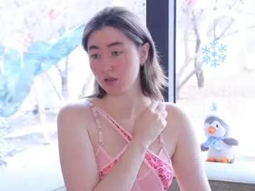 emmasn0w from Chaturbate
