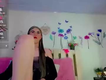 emmavegas19 from Chaturbate
