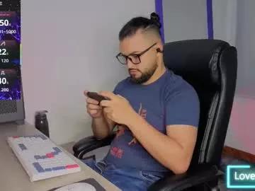 ernesto_rodriguez_82 from Chaturbate