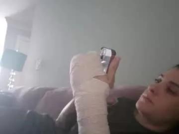essentialexibaby from Chaturbate