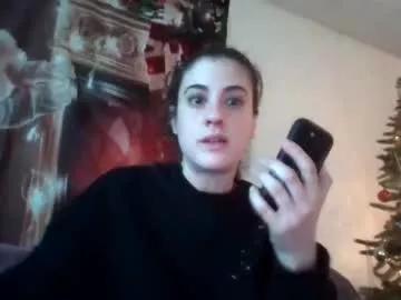 essentialexibaby from Chaturbate